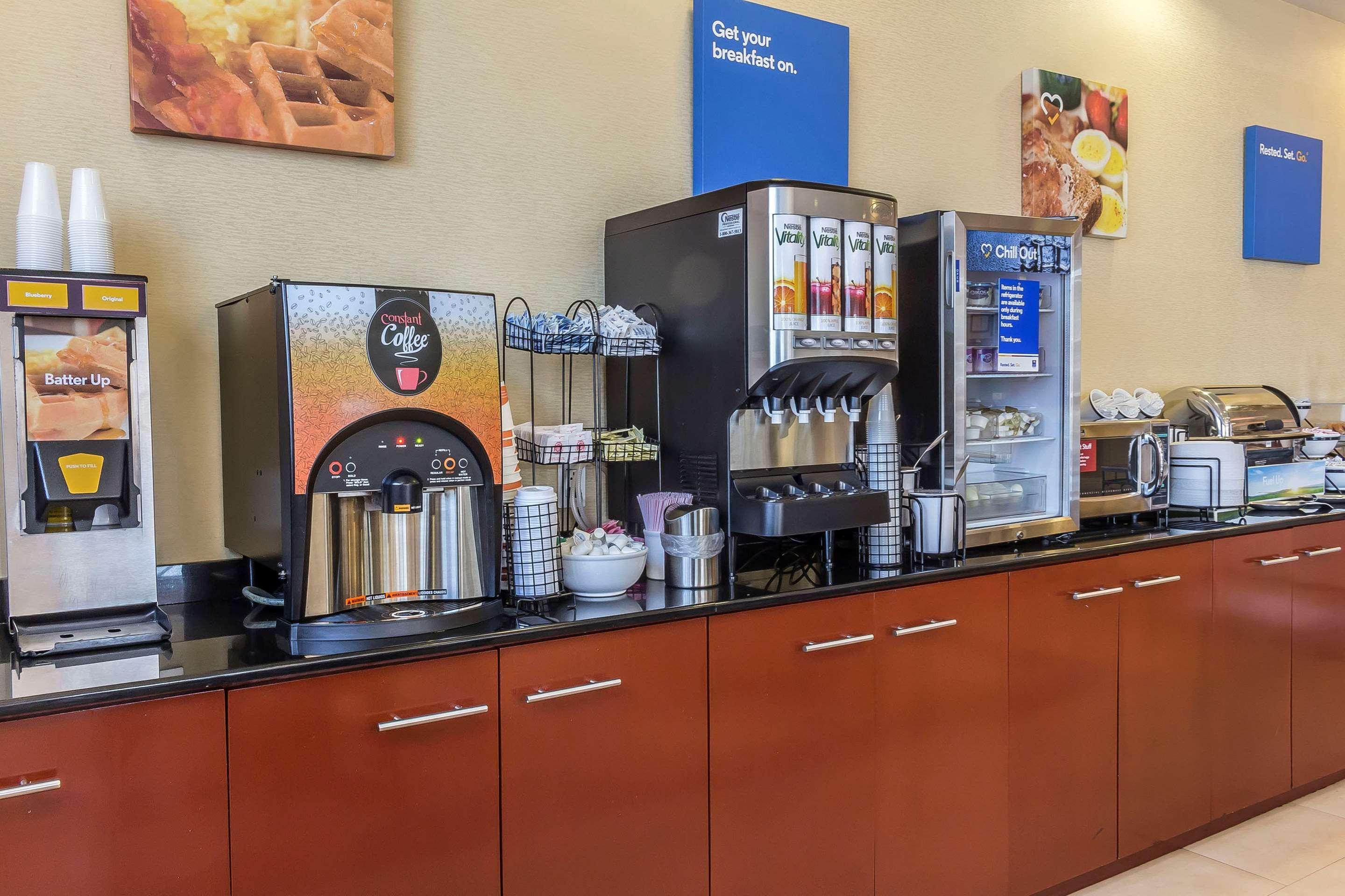 ניו יורק Comfort Inn & Suites Laguardia Airport מראה חיצוני תמונה